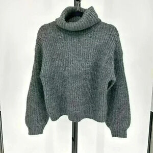 Old Navy Women's Turtleneck Sweater Small Gray‎ Ribbed Wool Blend Minimalist